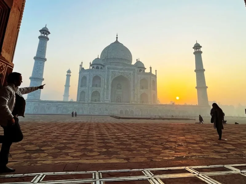 Agra Itinerary: 1 Day (Step-by-Step Hourly Guide & Insider Tips)