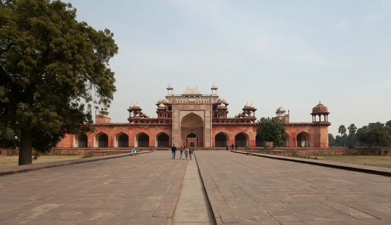 Sikandra Akbar's Tomb complex view for places to visit near Agra travel guide