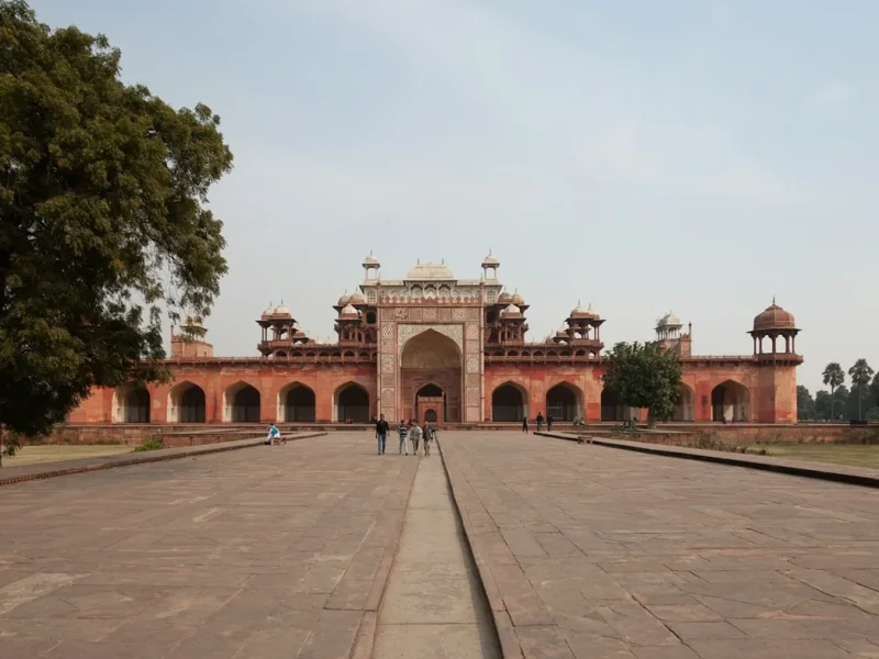 Places to Visit Near Agra: Best Day Trips & Excursions